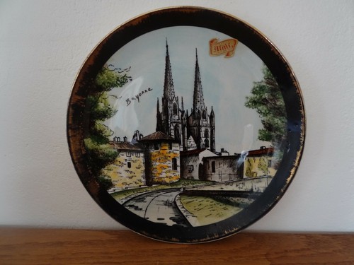 Assiette bascotille faience - assiette,