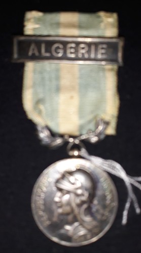 Médaille militaire coloniale - médaille,