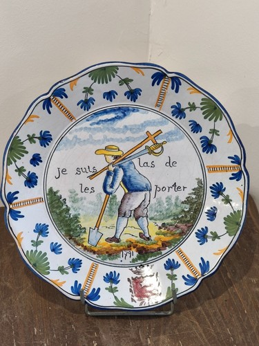 Tres belle assiette ancienne - assiette,