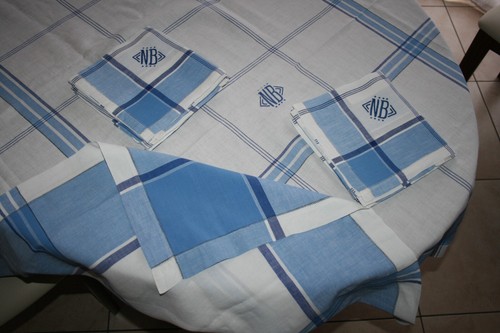 Nappe rectangulaire ancienne