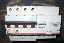 DISJONCTEUR DIFFERENTIEL