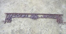130 / 141 cm - Ancien garde corps art nouveau aux houx, en fonte