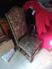 chaise Louis XIII en chêne massif , garniture traditionnelle