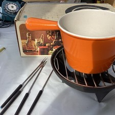 LE CREUSET - Ancien Service à Fondue en Fonte Émaillée Orange Vintage En Boite