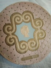 Boîte à poudre ancienne