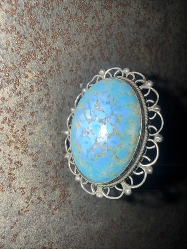 Bague bijou fait - , main