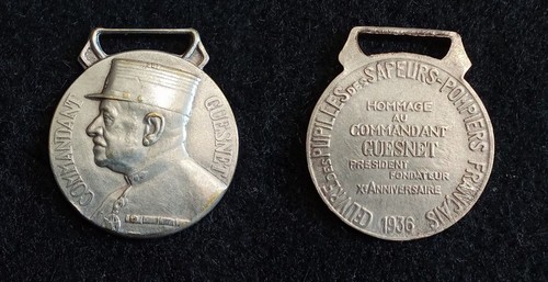 SAPEURS-POMPIERS...MEDAILLE