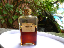 ancien flacon de parfum