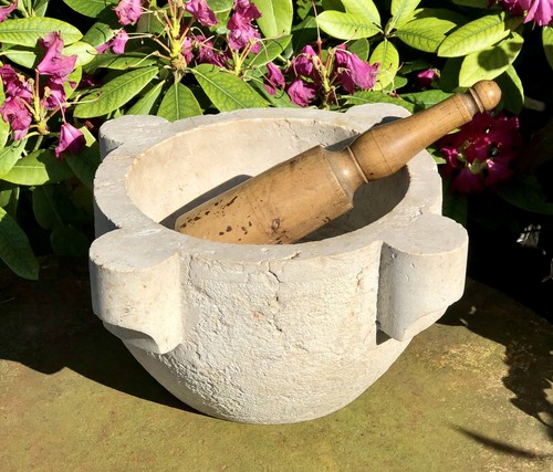 Ancien tres gros mortier - mortier, pilon