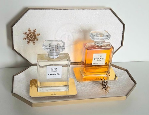 Chanel presentoir noêl - chanel,