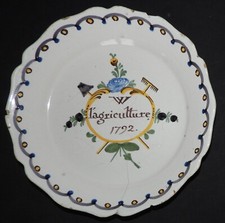 NEVERS XVIIIème : Assiette