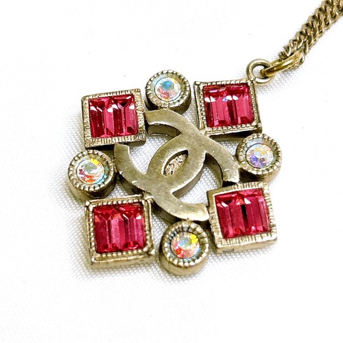 Collier pendentif logo chanel - collier,
