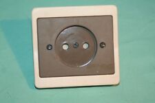 Alombard trocadéro Prise 2 P Sans terre