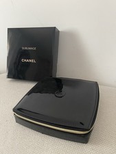 Trousse Chanel avec Boite 