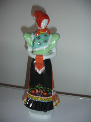 Grande poupée figurine - grande,