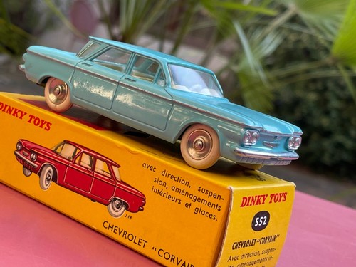 Dinky toys chevrolet corvair - dinky,