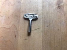 Clef longue pour jouet