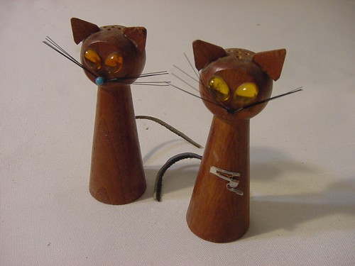 Vtg salt pepper - shakers, 4