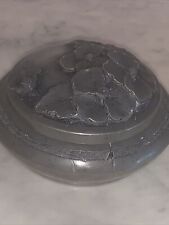 Boîte en étain Art Nouveau