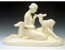 Statuette Jeune femme aux faon