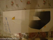 SUZUKI DR 650 - EMBLEME STICKER D ORIGINE NEUF  68135-14E60-A6V