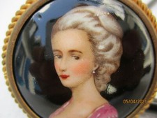 Bijou broche dore miniature