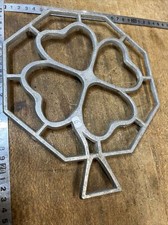 N. 6 Dessous repose plat