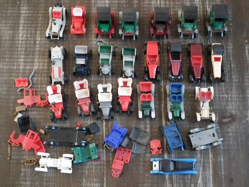 Voitures anciennes plastiques - anciennes,