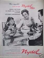 PUBLICITÉ 1959 LINGE DE TABLE NYDEL PLASTIFIÉ A L'HEURE DES REPAS - ADVERTISING