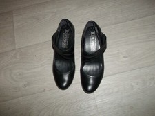 Chaussures MEPHISTO tout cuir noir  et bande élastiquée taille 37.5 TTBE