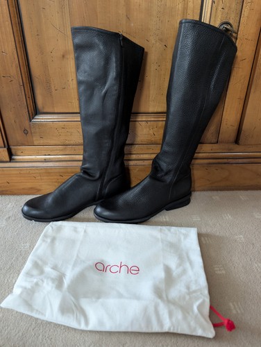 Bottes arche cuir noir - , neuves