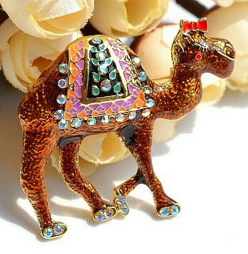 Wonderful camel decorated bow - decorated,