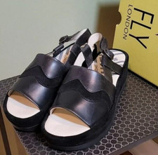 NWB Fly London Womens Leather