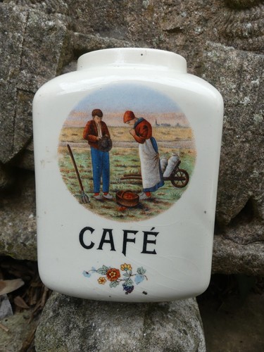 Tremie pour moulin cafe - pour, a