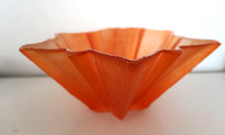 Coupe moderniste  verre moulé orange relief  Pierre d'Avesn pour Daum 28 x 13 cm