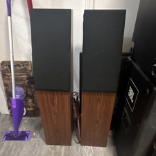 Sequerra Standing Speakers