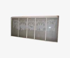 Verrière avec des verres