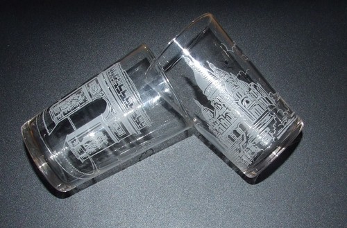 Deux anciens verres souvenir