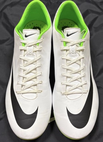 Chaussures crampons de - à,