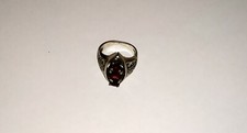 Belle bague ancienne en argent 925 massif et  grenats naturel t: 58