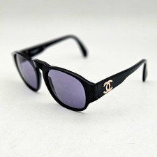 Lunettes de soleil noires