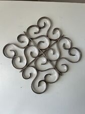 Dessous de la plat carré en métal argenté Gallia Christofle arabesques