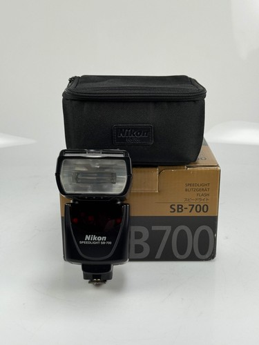Nikon 700 speedlight - nikon,