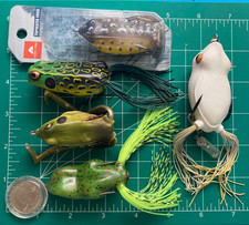LOT 5 FROGS LURES SCUM FROG