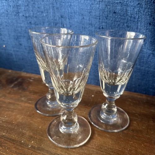 Anciens verres absinthe a - 3,