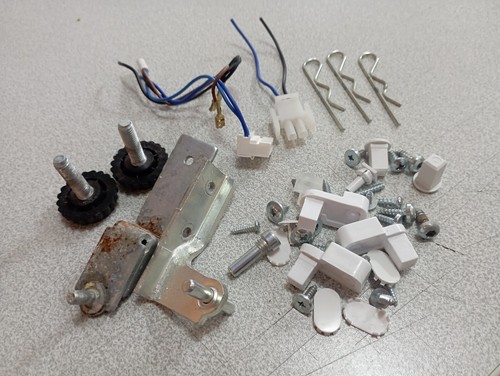 Lot vis pieds - prise, clip