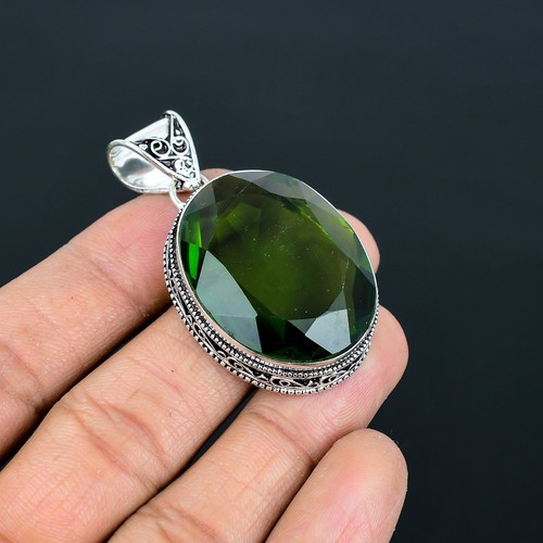 Pendentif ancien péridot
