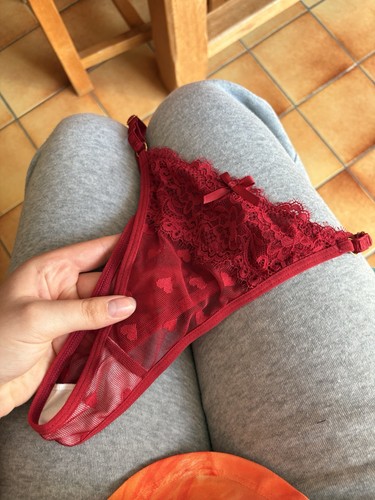 Culotte string femme dentelle