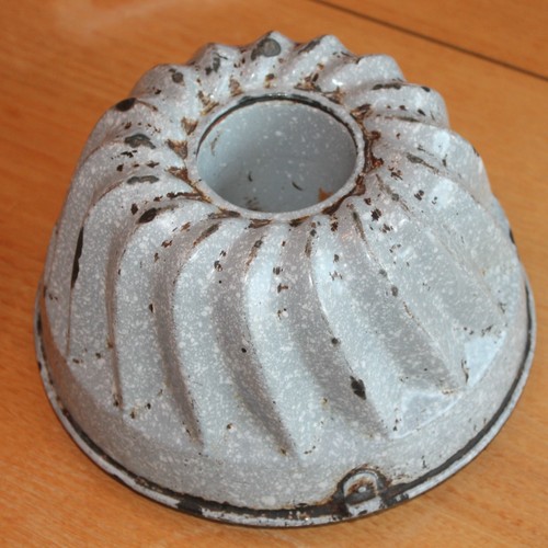 Ancien moule gâteau en - ,