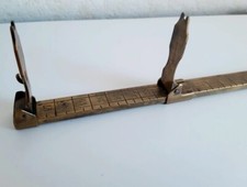 Pied de Roy ancien en laiton